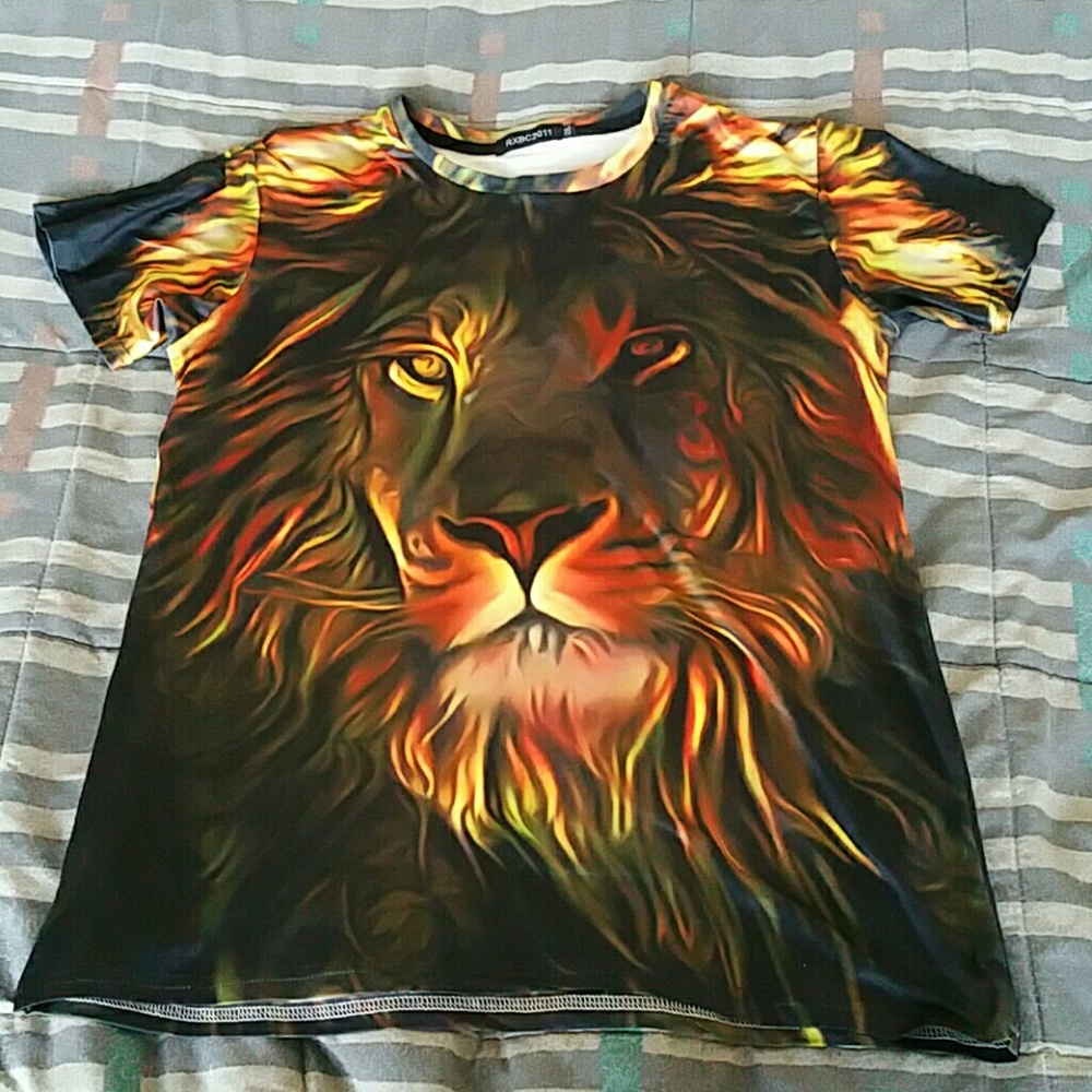 Lion shirt